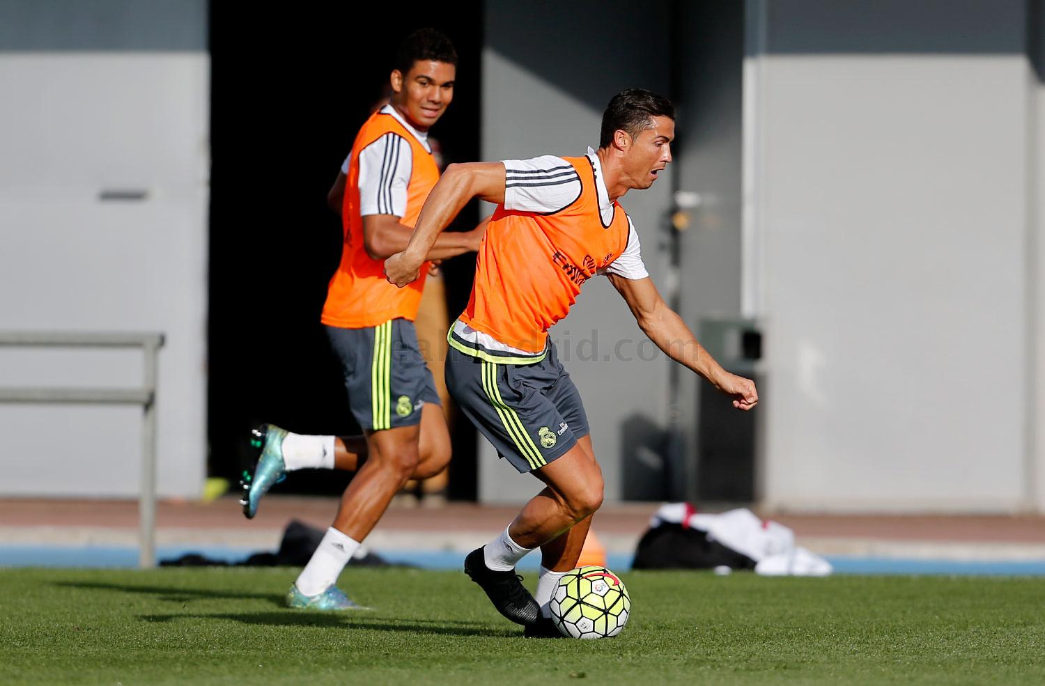 Soccer shoes ronaldo 2016 sales